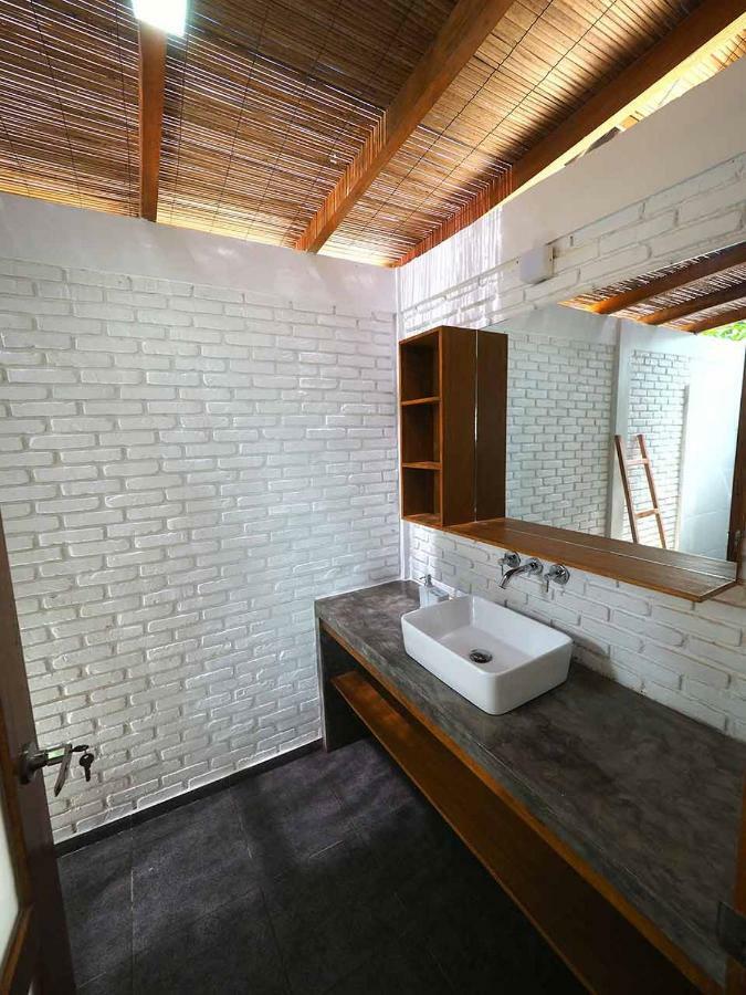 White Sands Beach Resort Lembeh Bitung Luaran gambar
